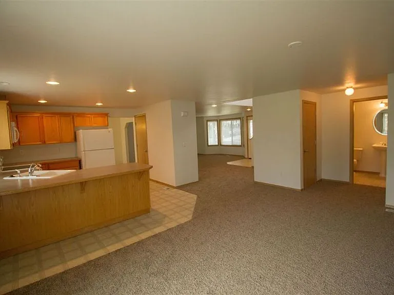 9511 W Caelen Ave — Photo 3