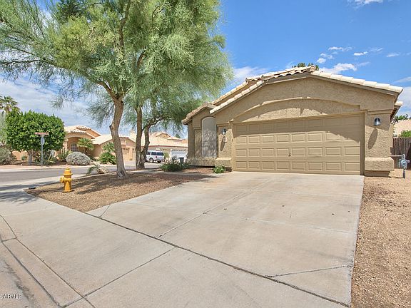 3rd image of 1163 S Pennington Dr