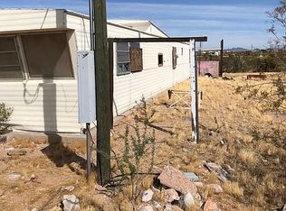 2852 S Kaibab Rd, Golden Valley, AZ 86413