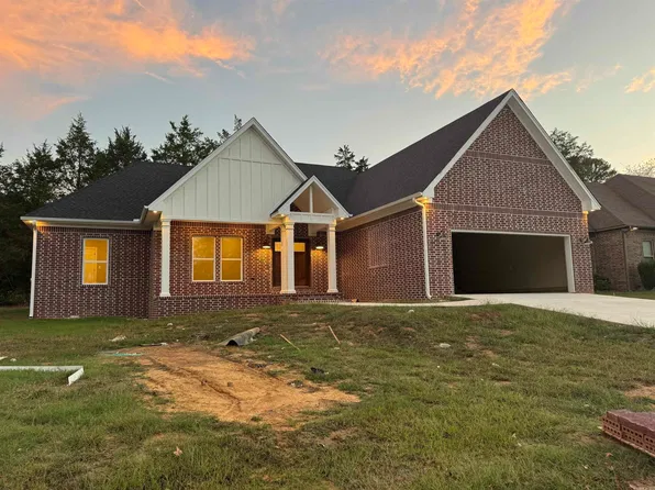 3223 Sugar Creek Dr, Searcy, AR 72143