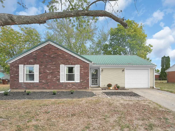 1990 Ottawa Dr, Circleville, OH 43113