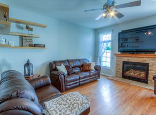 2131 Autumn Ln, Dekalb, IL 60115