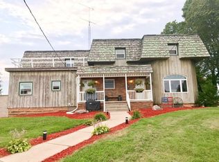 S4085 State Highway 136, Rock Springs, WI 53961
