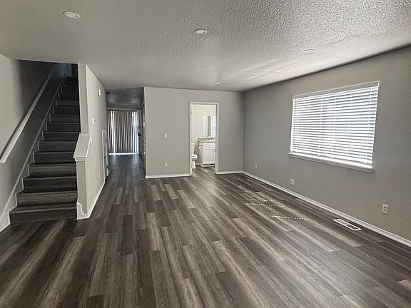 3rd image of 814 SE 9th St