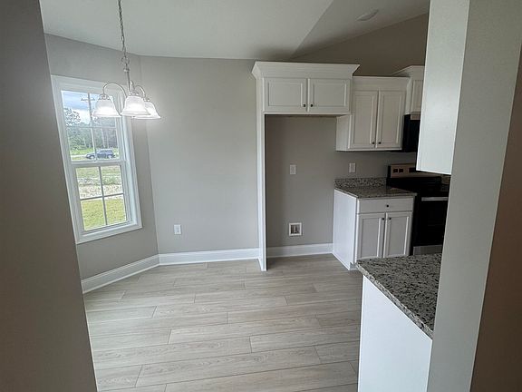 3rd image of 8555 Black Creek Rd.