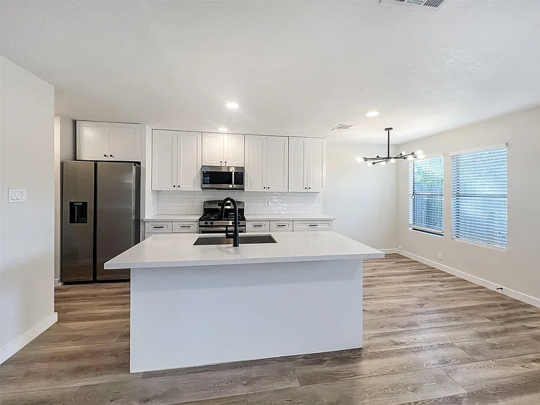 3506 Larchmont Cv #A — Photo 6