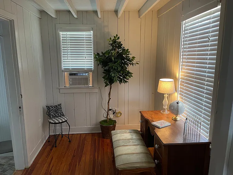 319 Venetian Dr — Photo 23