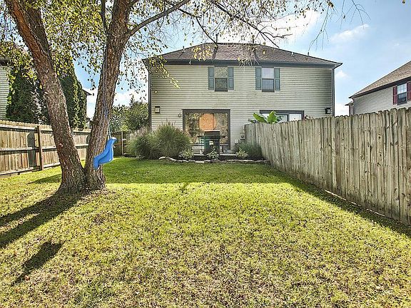 3rd image of 1592 Rock Creek Dr