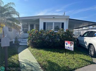 8532 SW 17th St, Davie, FL 33324