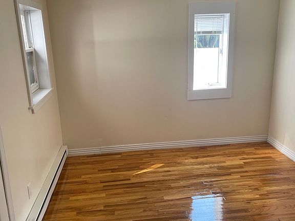 4th image of 58 Pinehurst Ave