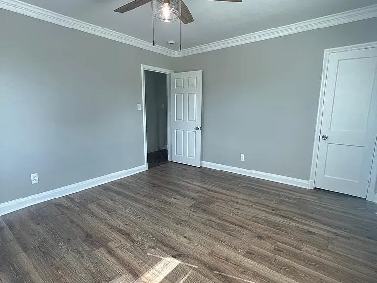 2237 W Saratoga St — Photo 9
