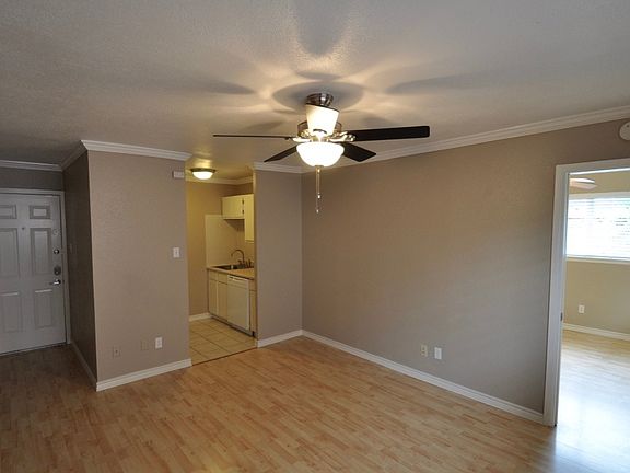 3rd image of 4115 Douglas Ave APT 205