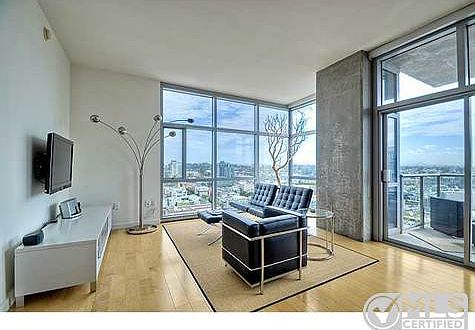2nd image of 800 The Mark Ln Unit 2404