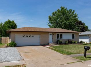 4046 Lamphere Ct, Davenport, IA 52806