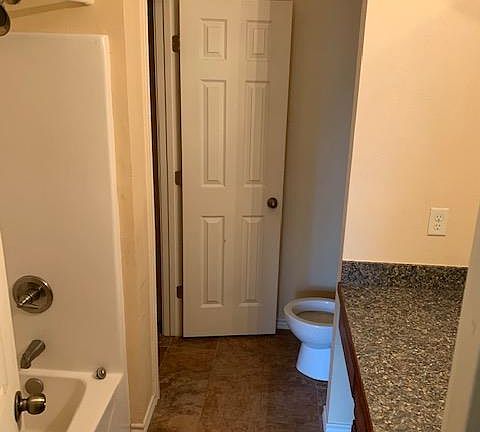 5th image of 3324 Wicker Dr