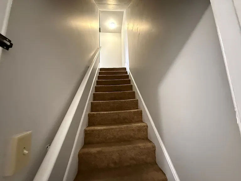410 Wolf Ave — Photo 13
