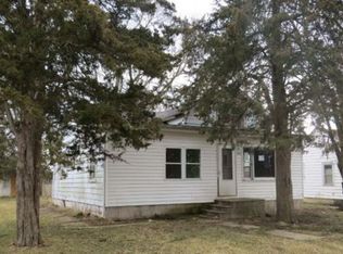 775 N 7th St, Carbon Hill, IL 60416