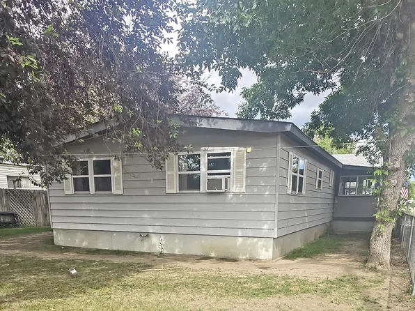 209 Madison St, Shelby, MT 59474
