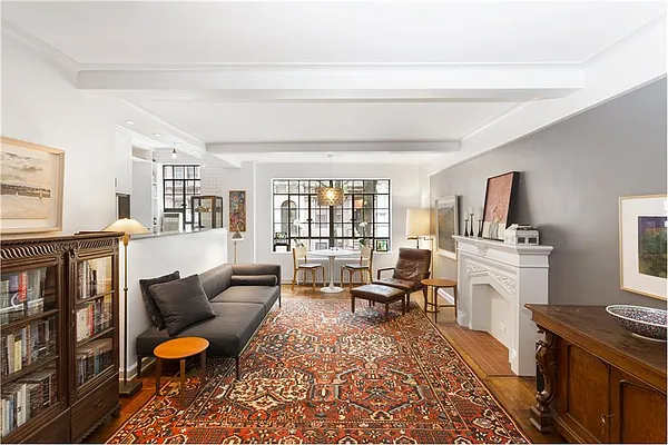 Sold by R New York | media 23