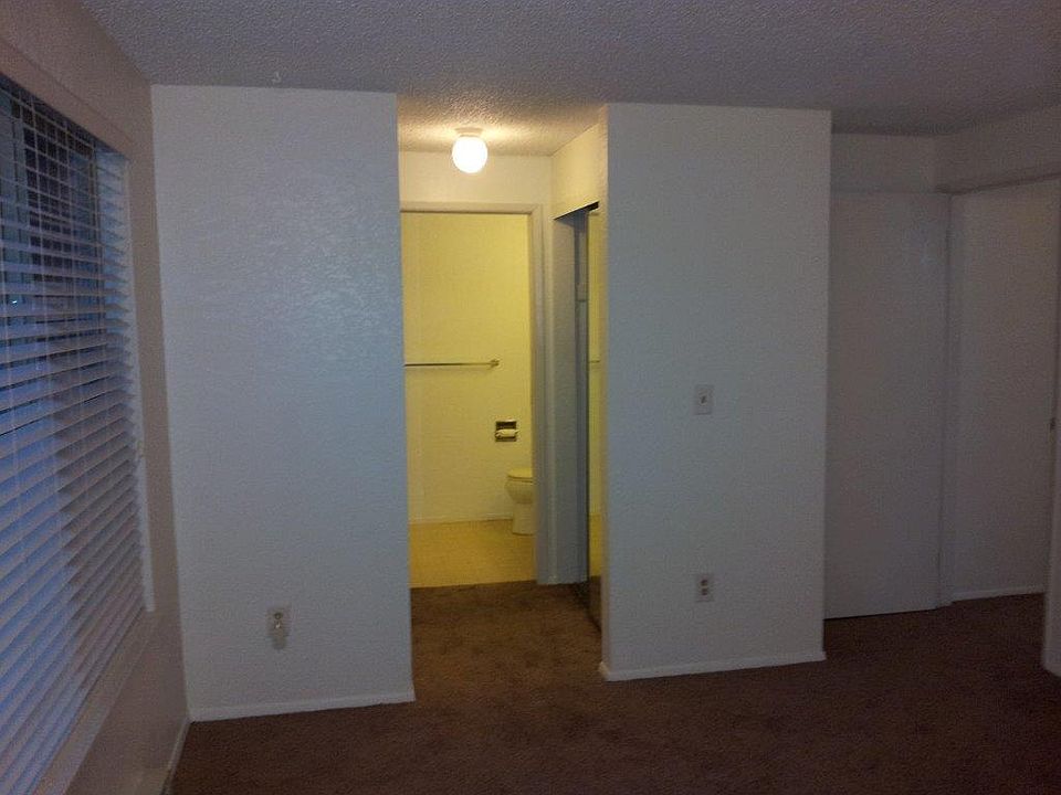 1st image of 14607 NE 81st St #A