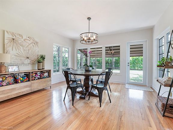4th image of 808 Obispo Ave