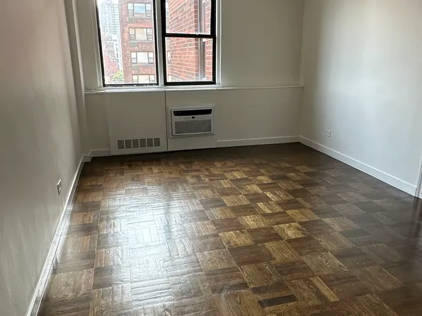 435 East 79th Street image 6 of 13