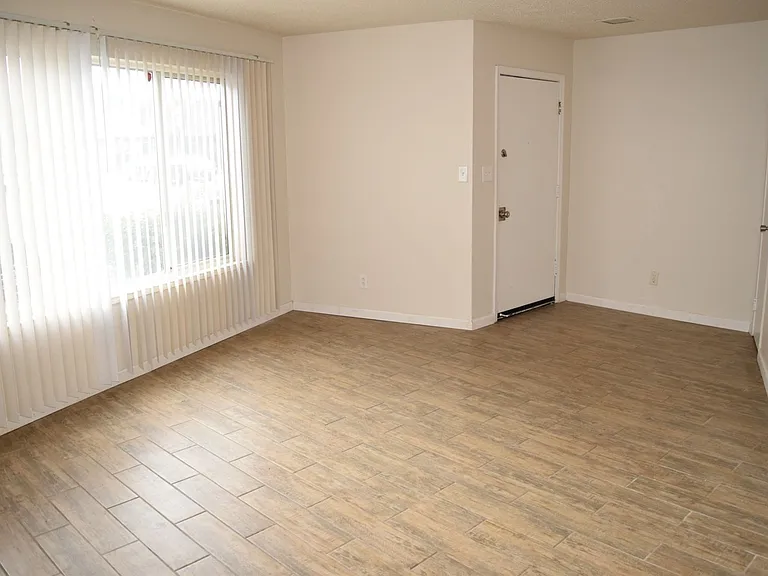 6049 Northcrest Cir #3 — Photo 18