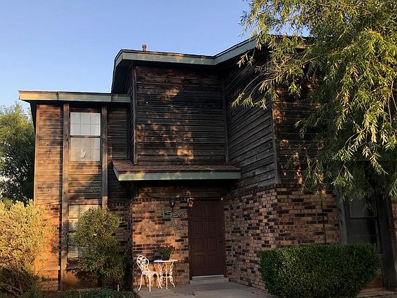 2nd image of 4523 Saint Andrews Dr