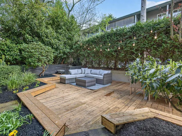 1424 Walnut St #108, Vancouver, BC V6J 3R3