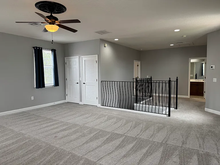 142 Harrington Ct — Photo 31