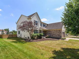 4253 Woodcreek Dr, Ypsilanti, MI 48197