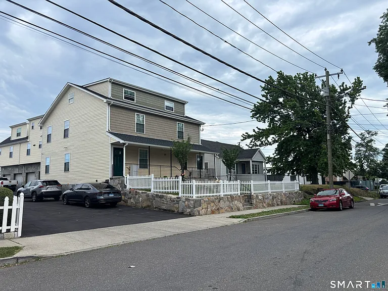50 Bonner St #1 — Photo 21