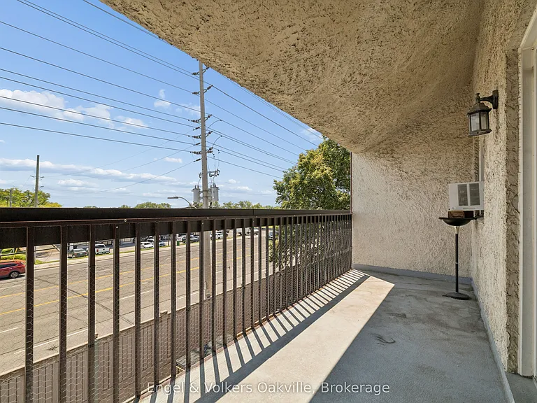 1055 Dundas St E #184 — Photo 33
