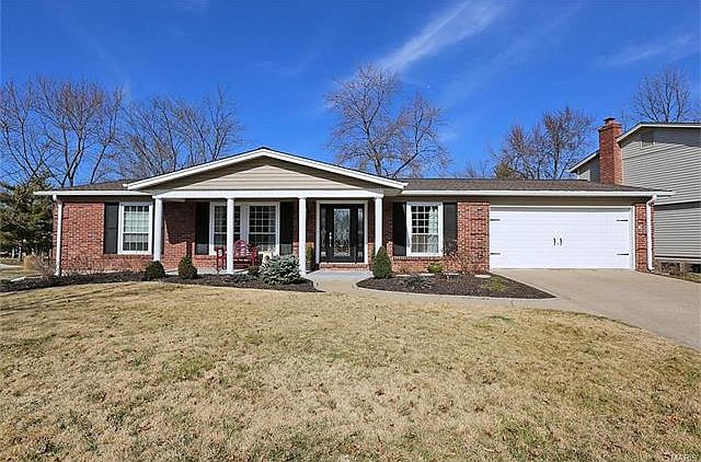 1st image of 15747 Plymton Ln