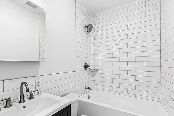 Rented by Freestone Property Group | media 13