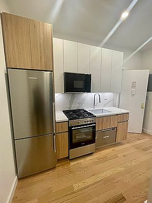 1st image of 228 W 18th St #19