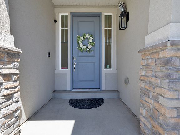 2nd image of 183 E Lake View Dr
