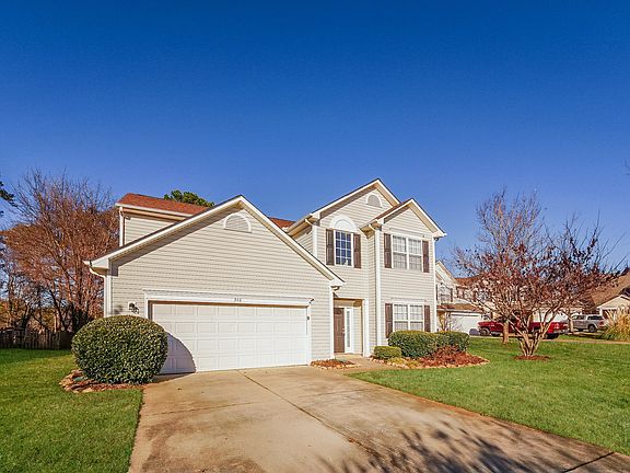 3rd image of 340 Courtland Ct