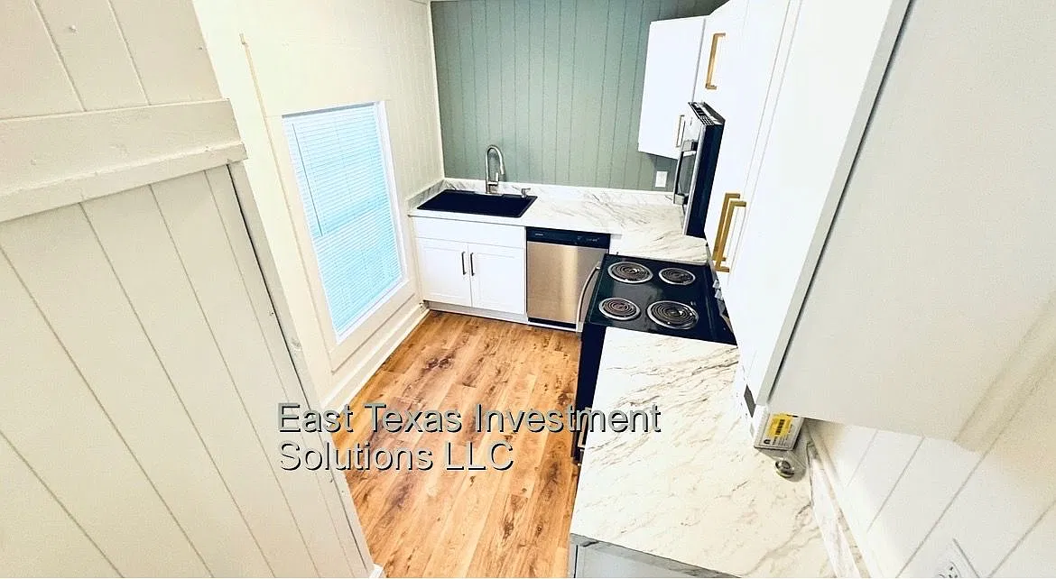 1 bed, 1.0 bath, 700 sqft, $1,050 — Photo 1