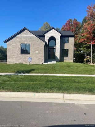 67611 Madeline St, Richmond, MI 48062