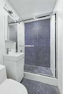 Rented by Compass | media 18