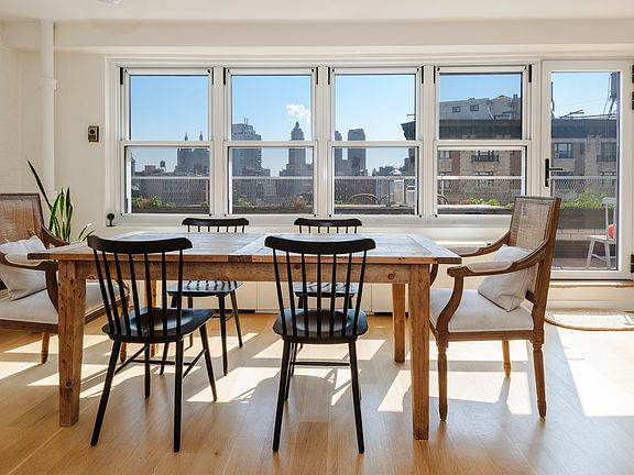 2nd image of 155 W 68th St #1624/1625