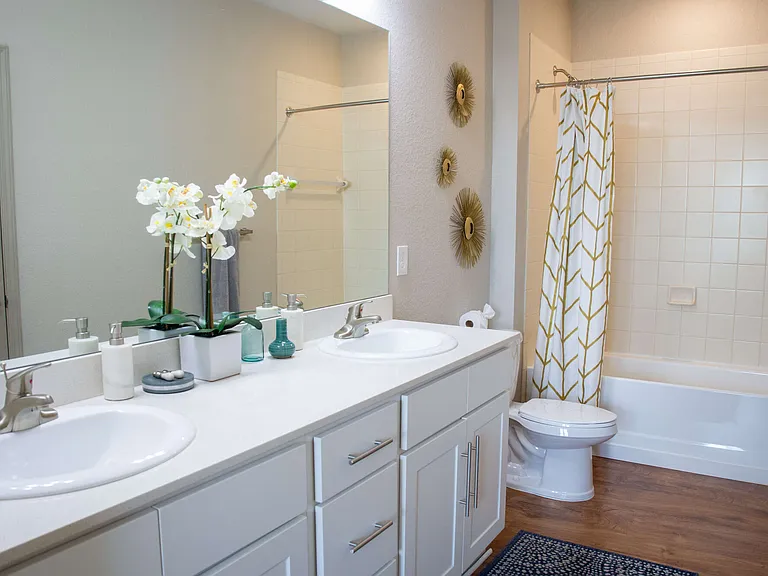 9505 Silver Collection Cir — Photo 16