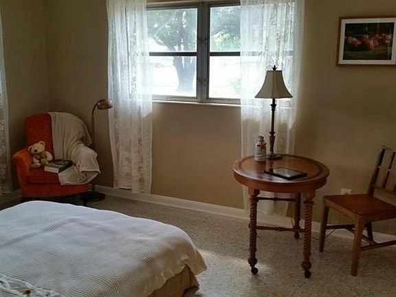 4th image of 1614 Palmetto St
