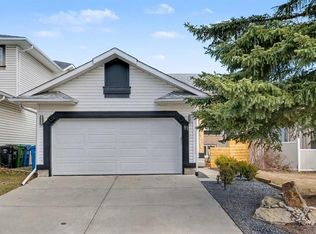 81 S Citadel Gdns NW, Calgary, AB T3G 3X6