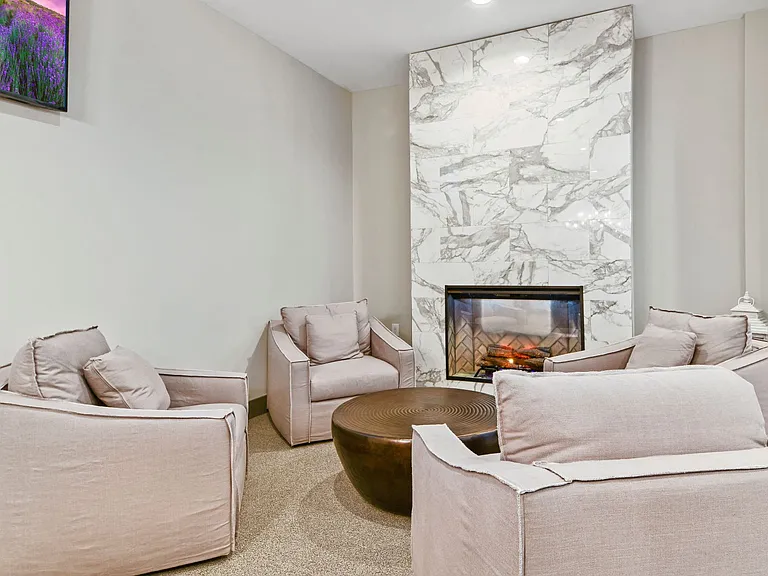 Austin Place Apartments — Photo 20