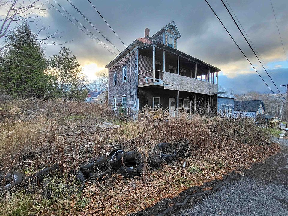 2nd image of 8 McHugh Road