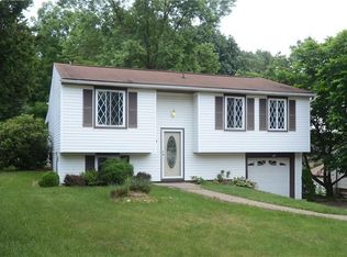 142 Cranbrooke Dr, Coraopolis, PA