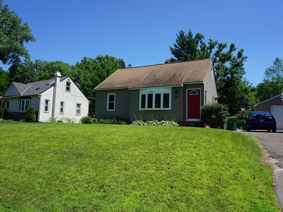 1st image of 30 Pine Dr