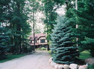 2841 Stubbins Rd, Brecksville, OH 44141